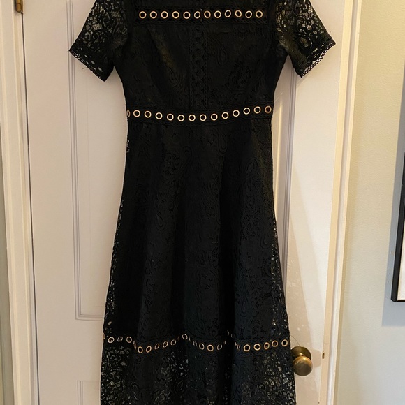 Black Lace Grommet-Accent Empire Waist Midi Dress - Picture 4 of 4